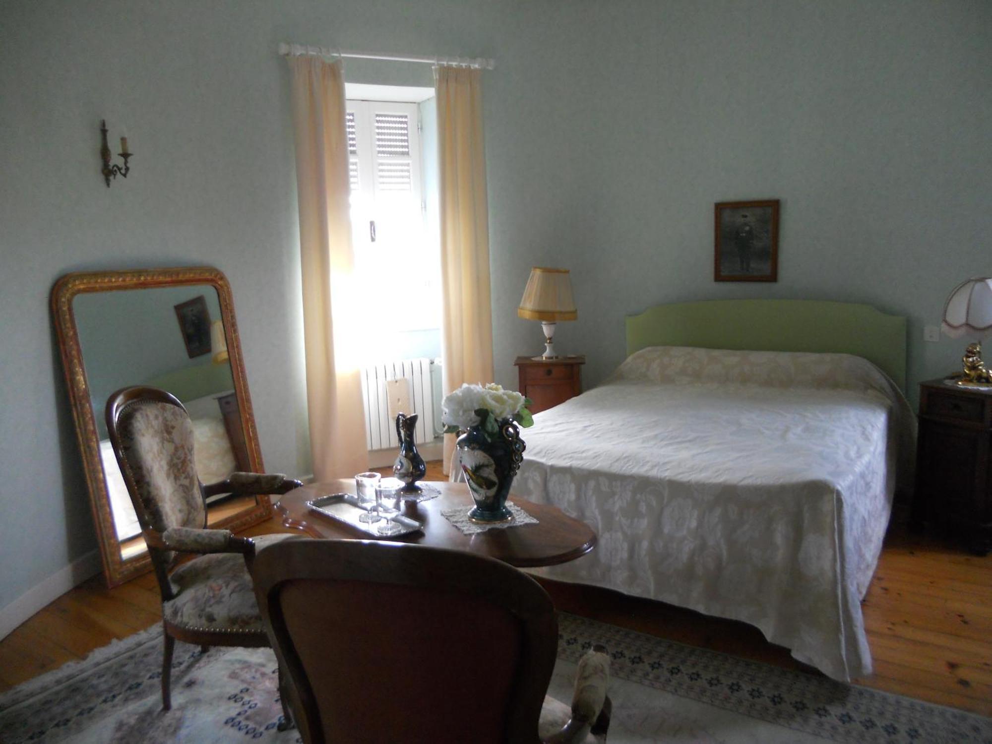 Chateau De La Moissetie Aurillac Room photo
